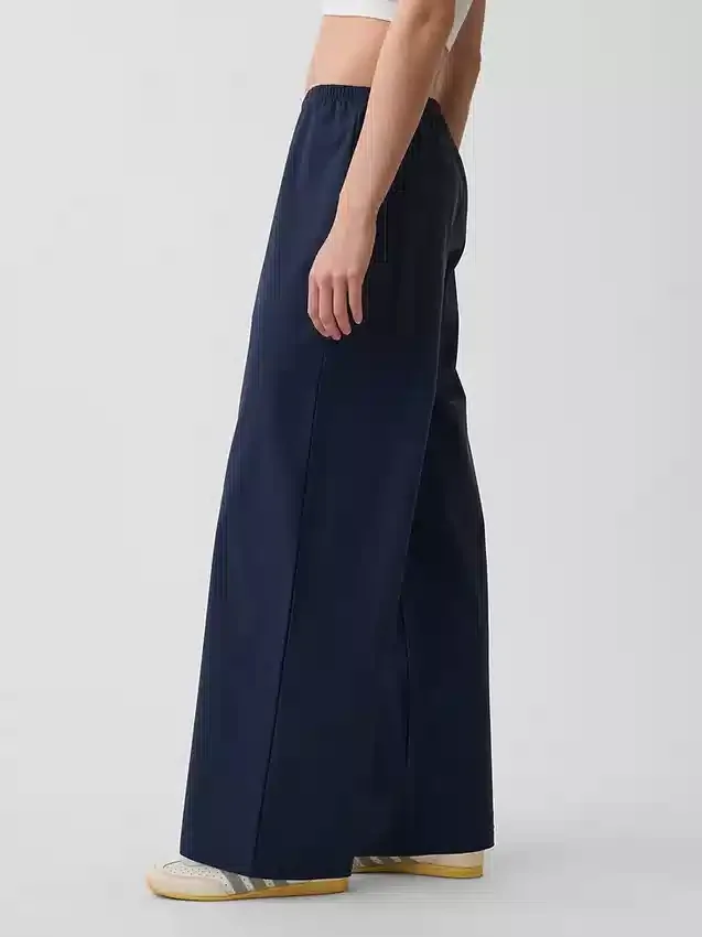 Pantaloni comodi a vita bassa GapFit Tech