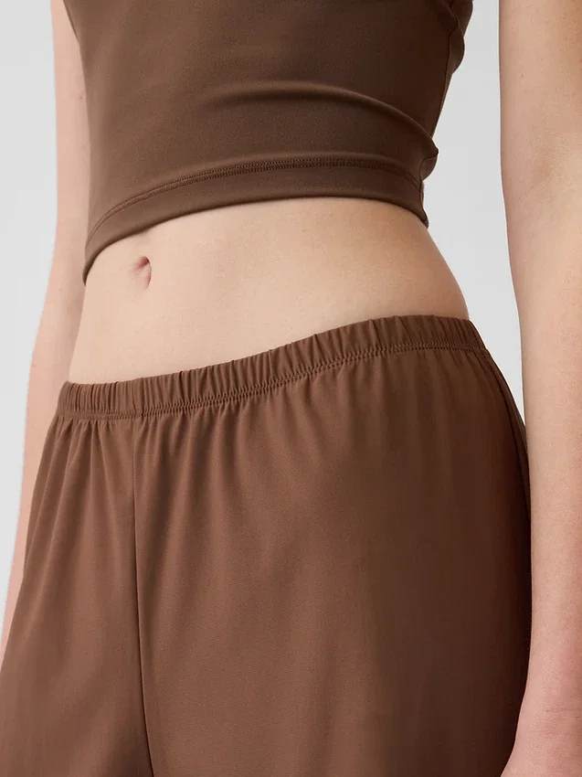 Pantaloni comodi a vita bassa GapFit Tech