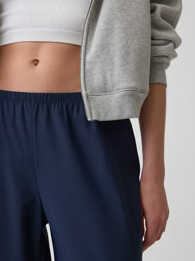 Pantaloni comodi a vita bassa GapFit Tech