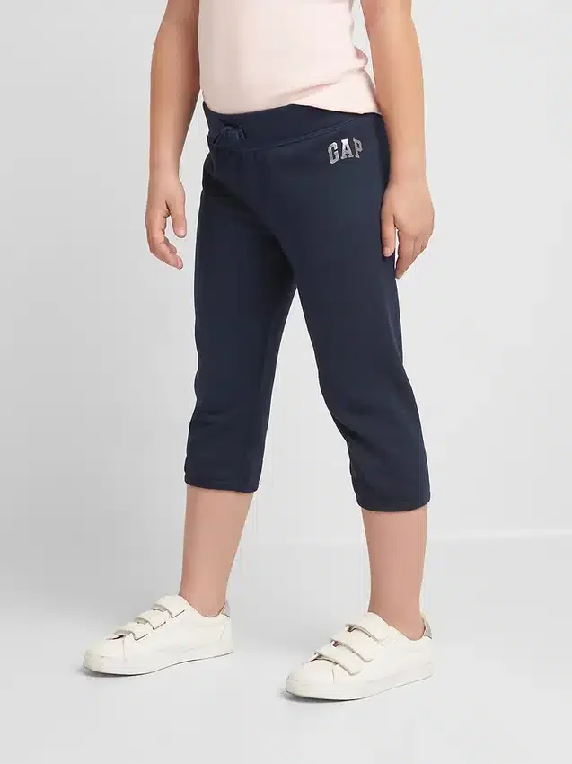 Pantaloni corti da felpa con logo decorato