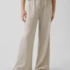 Pantaloni da bambino a gamba larga, comodi e dalla vestibilità rilassata, in maglia a nido d’ape