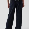 Pantaloni da bambino a gamba larga, comodi e dalla vestibilità rilassata, in maglia a nido d’ape