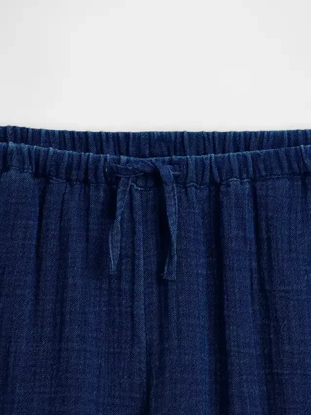 Pantaloni da bambino in garza di cotone dal taglio comodo e a gamba larga