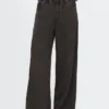 Pantaloni da ginnastica larghi e comodi in stile Jeans