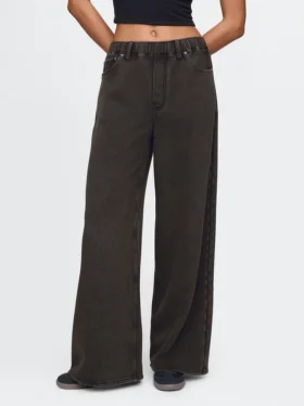Pantaloni da ginnastica larghi e comodi in stile Jeans
