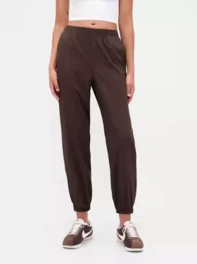 Pantaloni da jogging GapFit Tech a vita alta con orlo con cerniera