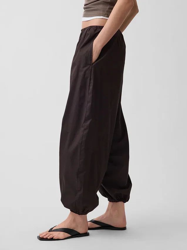 Pantaloni da jogging larghi e comodi in popeline di cotone biologico