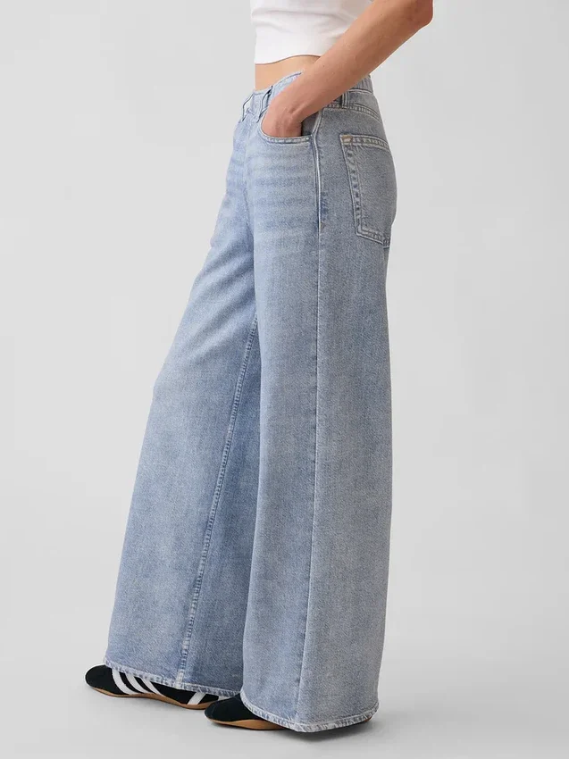 Pantaloni della tuta larghi stampati effetto Jeans