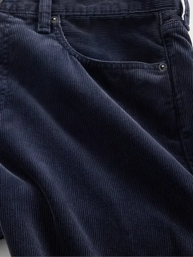 Pantaloni dritti dal taglio morbido in velluto a coste