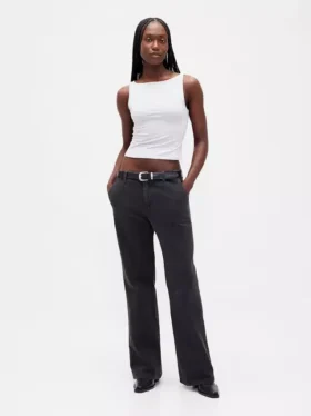 Pantaloni kaki a vita bassa dal taglio ampio e svasato