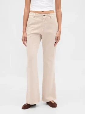 Pantaloni kaki a vita bassa dal taglio ampio e svasato