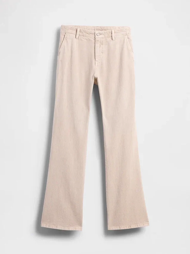 Pantaloni kaki a vita bassa dal taglio ampio e svasato