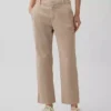 Pantaloni kaki a vita media