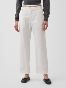 Pantaloni kaki a vita media