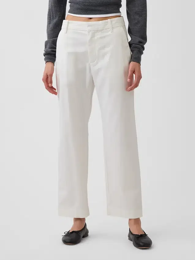Pantaloni kaki a vita media
