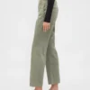 Pantaloni kaki a vita media