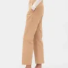 Pantaloni kaki a vita media