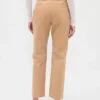 Pantaloni kaki a vita media