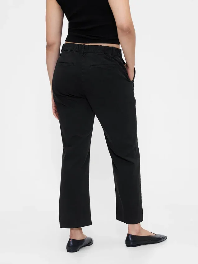 Pantaloni kaki a vita media