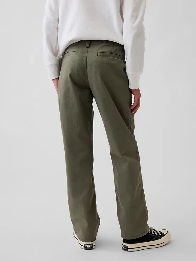 Pantaloni kaki da bambino dal taglio dritto e dalla vestibilità comoda, in stile "Modern Uniform"