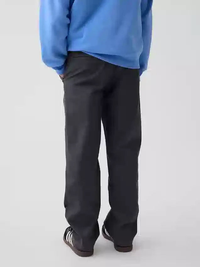 Pantaloni kaki da bambino dal taglio dritto e dalla vestibilità comoda, in stile "Modern Uniform"