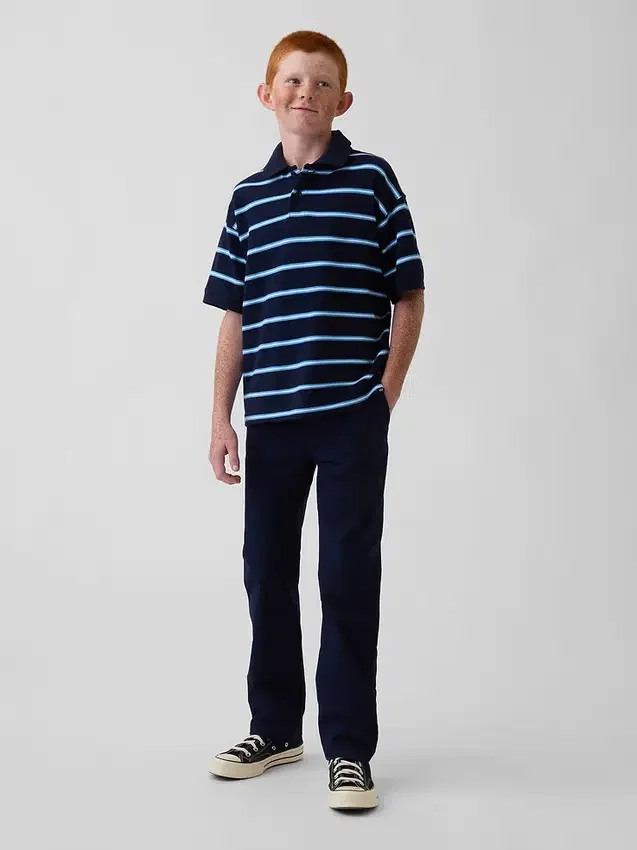 Pantaloni kaki da bambino dal taglio dritto e dalla vestibilità comoda, in stile "Modern Uniform"