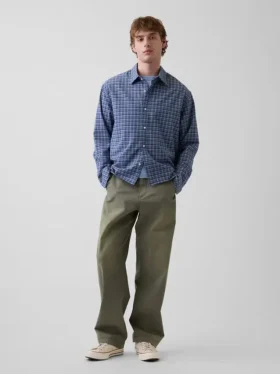 Pantaloni kaki larghi