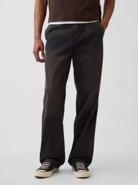 Pantaloni kaki larghi
