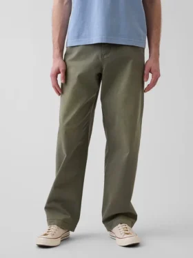 Pantaloni kaki larghi