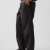Pantaloni kaki larghi