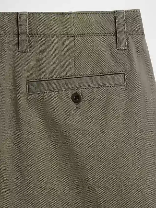 Pantaloni kaki larghi