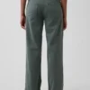 Pantaloni kaki larghi a vita bassa in stile anni '90