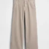 Pantaloni kaki larghi a vita bassa in stile anni '90