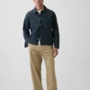Pantaloni kaki larghi dal taglio moderno