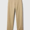 Pantaloni kaki larghi dal taglio moderno