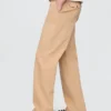 Pantaloni kaki larghi in stile anni '90