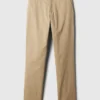 Pantaloni kaki moderni a gamba affusolata