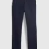 Pantaloni kaki moderni a gamba affusolata