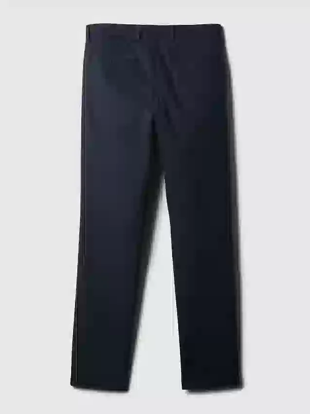 Pantaloni kaki moderni a gamba affusolata