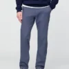 Pantaloni kaki moderni a vestibilità dritta