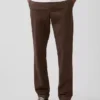 Pantaloni kaki moderni a vestibilità dritta
