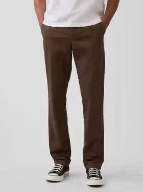 Pantaloni kaki moderni a vestibilità dritta