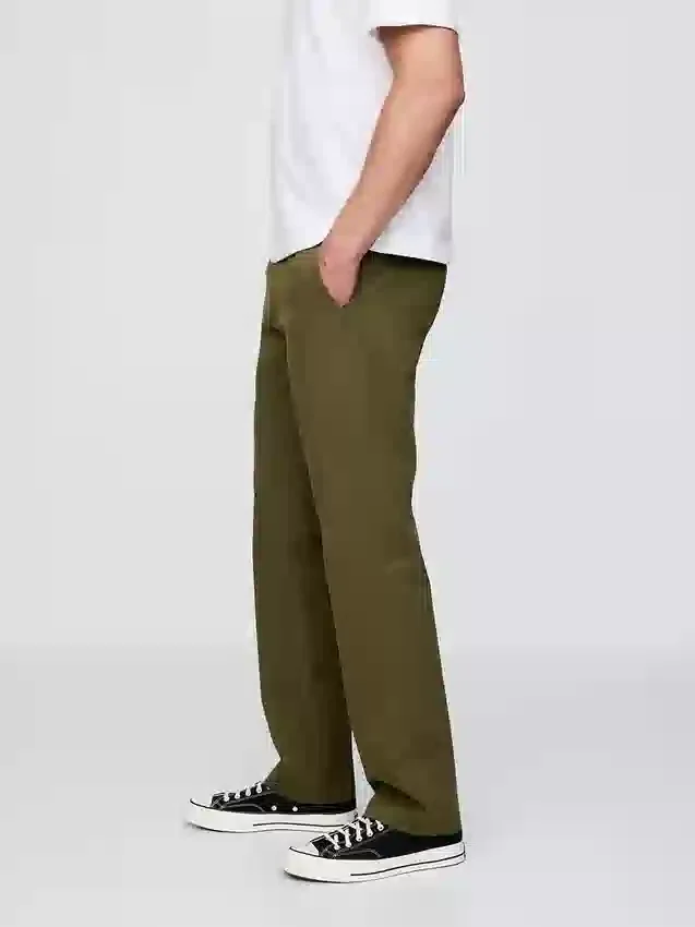 Pantaloni kaki moderni a vestibilità dritta