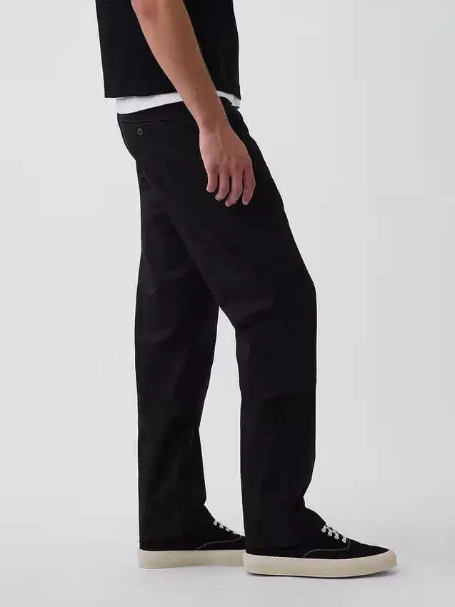 Pantaloni kaki moderni a vestibilità dritta