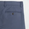 Pantaloni kaki moderni a vestibilità dritta