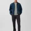 Pantaloni kaki moderni a vestibilità dritta