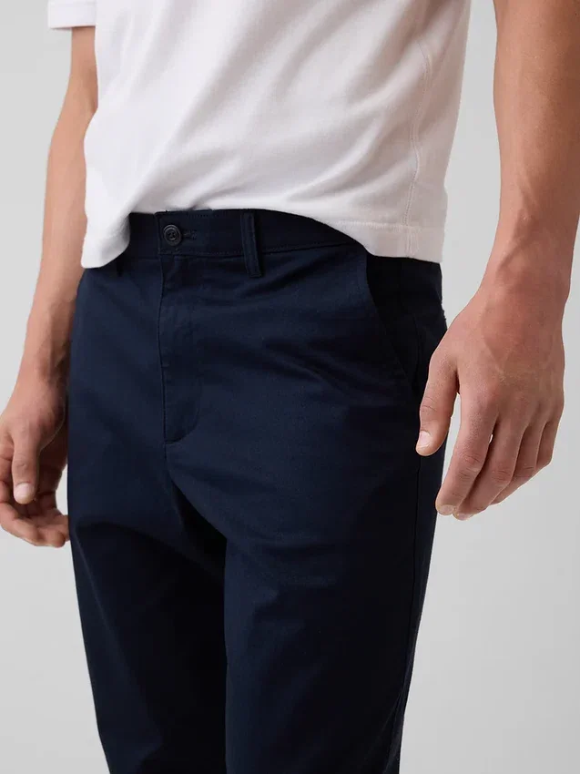 Pantaloni kaki slim moderni