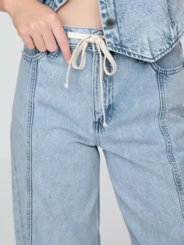 Pantaloni larghi in denim ultrasoft a vita media
