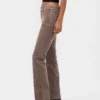 Pantaloni slim dritti in velluto a coste a vita bassa in stile anni ’90