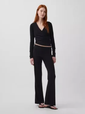 Pantaloni svasati moderni a costine larghe